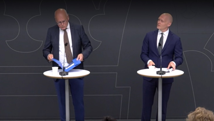 Niklas Vikman i Mats Dilen na konferenciji na kojoj je predstavljen model. Foto: regeringen.se